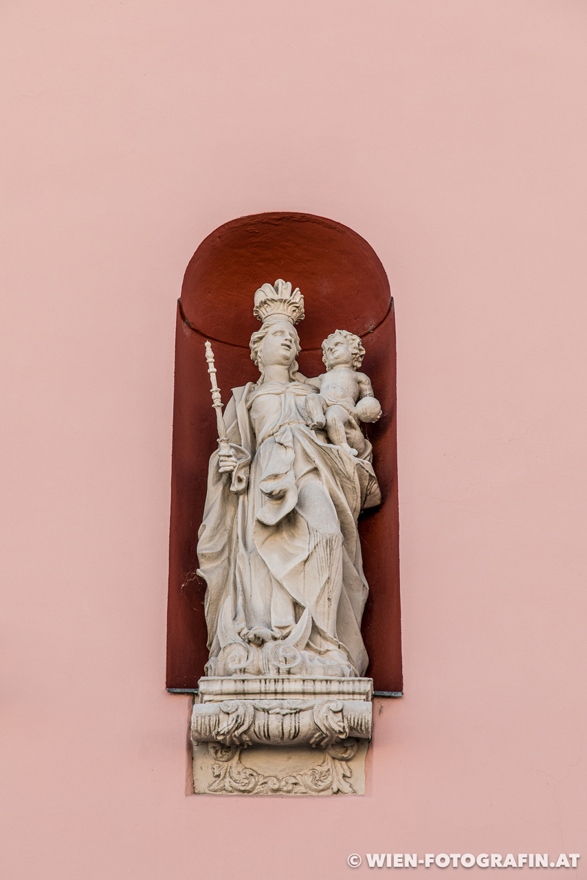 Madonna mit Kind, am Haus Hauptplatz 17