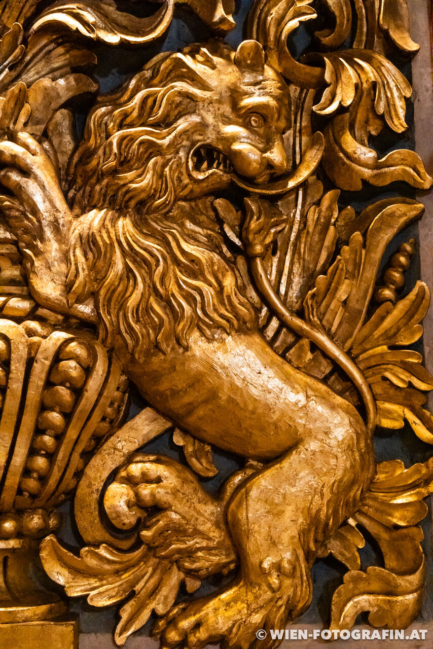 Detail der Wandverzierungen