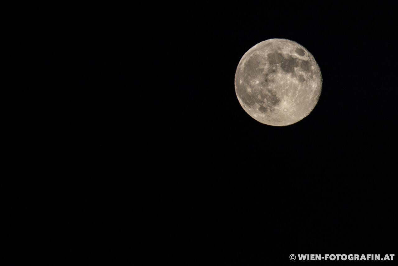 Der Mond durch's 500mm Tele