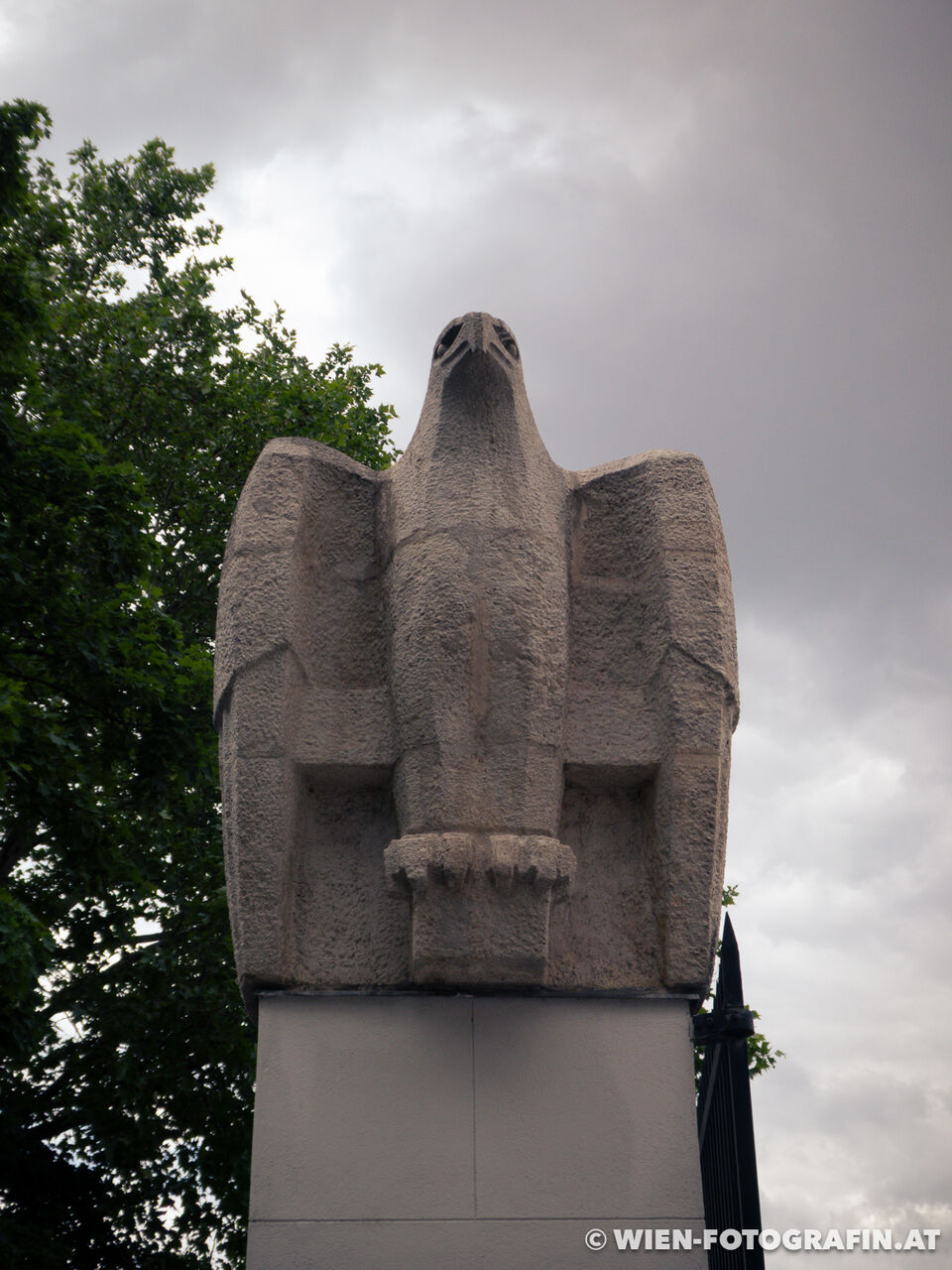 Stienerner Adler, Relikt aus der Zeit der Ständedikatur 1933 bi